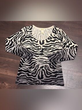 Peck & Peck Black and Cream Zebra-Stripe Scoop silk blend Sweater